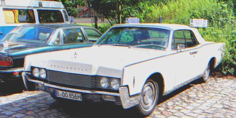 Single mother of four buys used car; owner tells her to look in the trunk when she gets home - Story of the Day