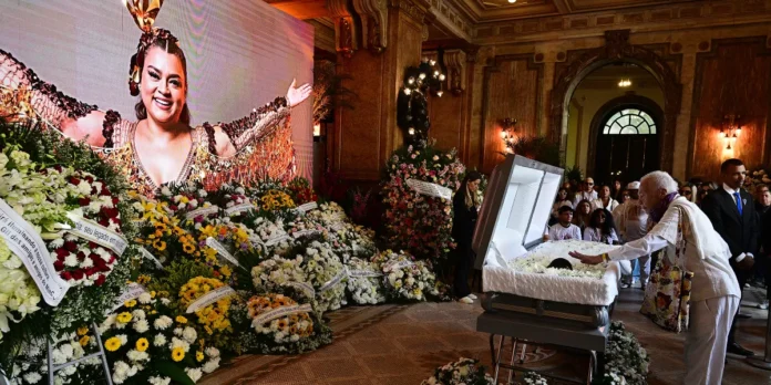 Family and friends bid farewell to Preta Gil in Rio de Janeiro — Heartbreaking images Family and friends bid farewell to Preta Gil in Rio de Janeiro — Heartbreaking images